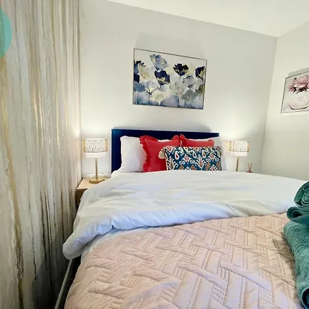 Charming 2Br Swinton House -Close To Manchester City Center Esterno foto