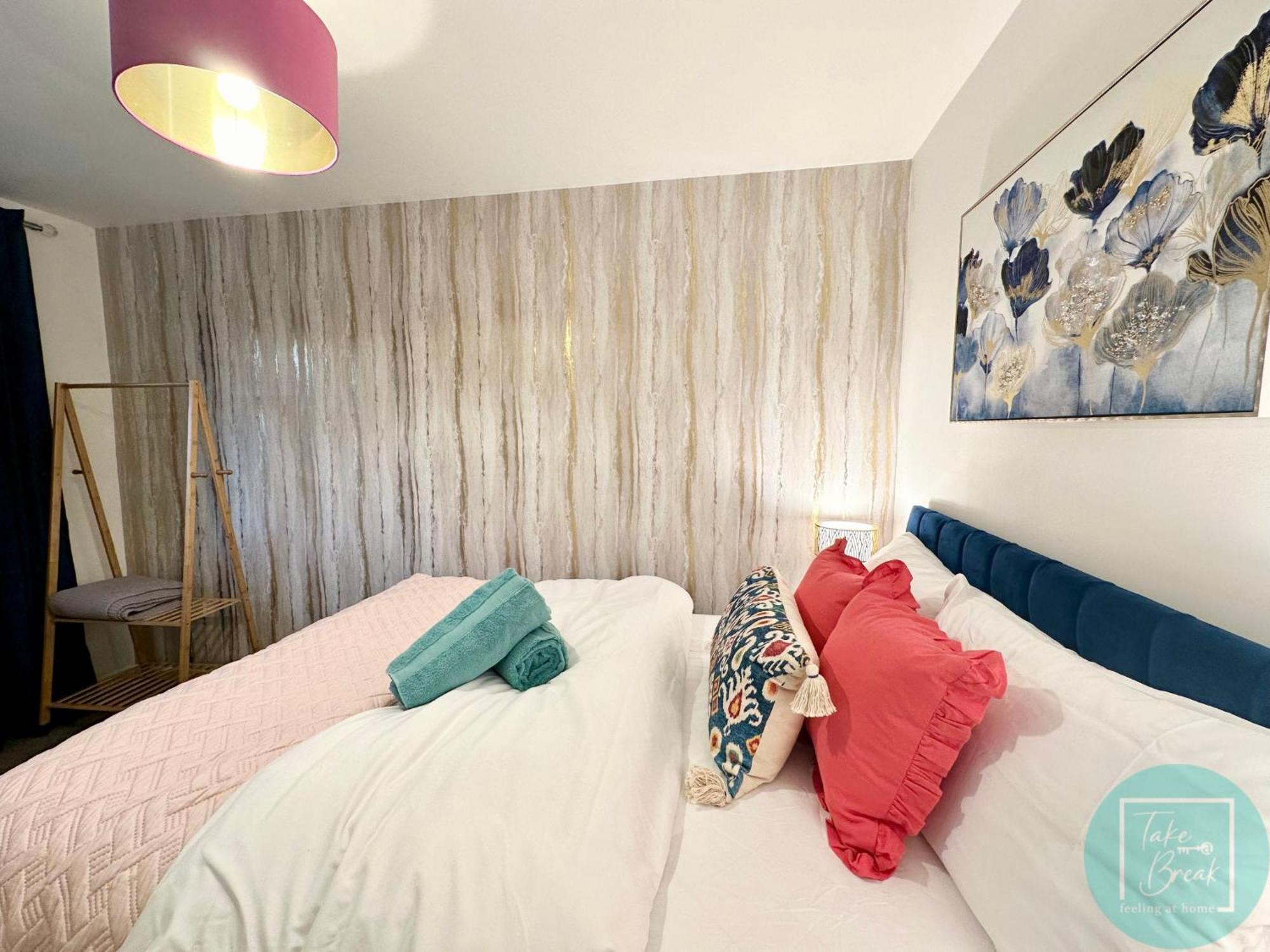 Charming 2br Swinton House -close To Center Appartamento Manchester